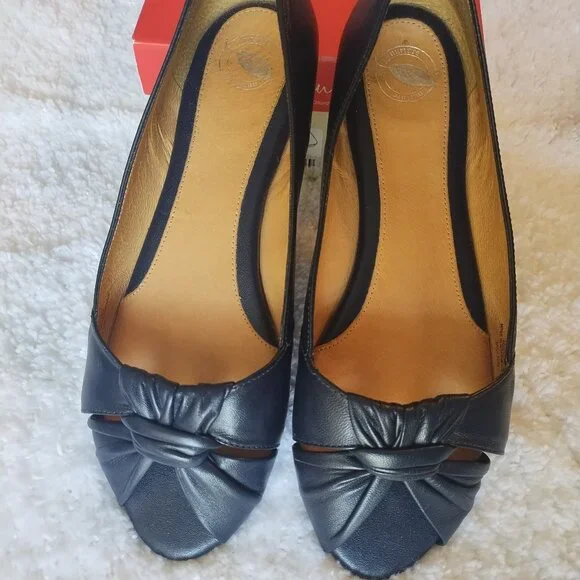 Nurture Taci Flat - Picture 4 of 7